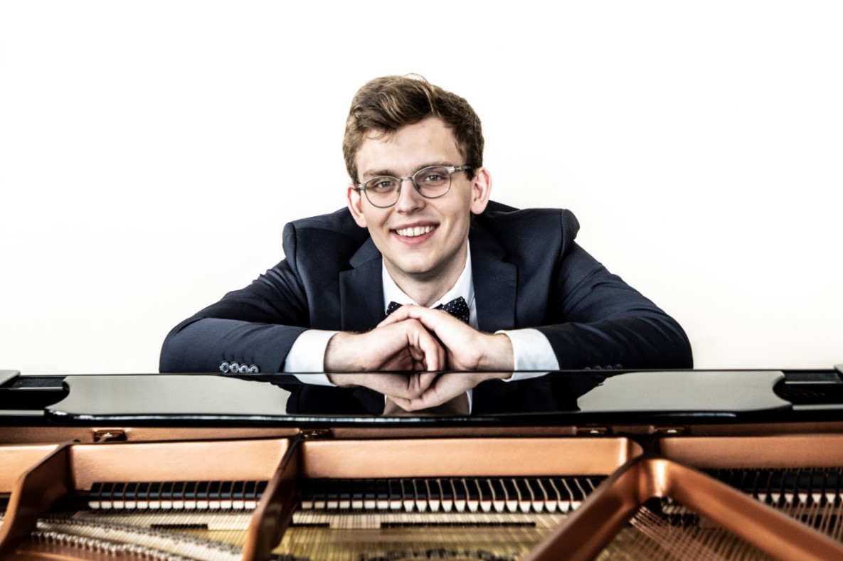 maciej frączek