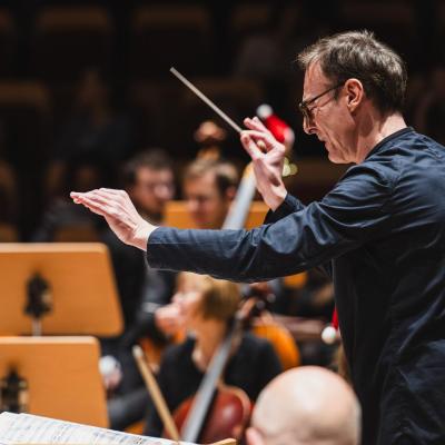 Koncert familijny - Dziadek do orzechów dźwiękiem i słowem - maestro George Tchitchinadze